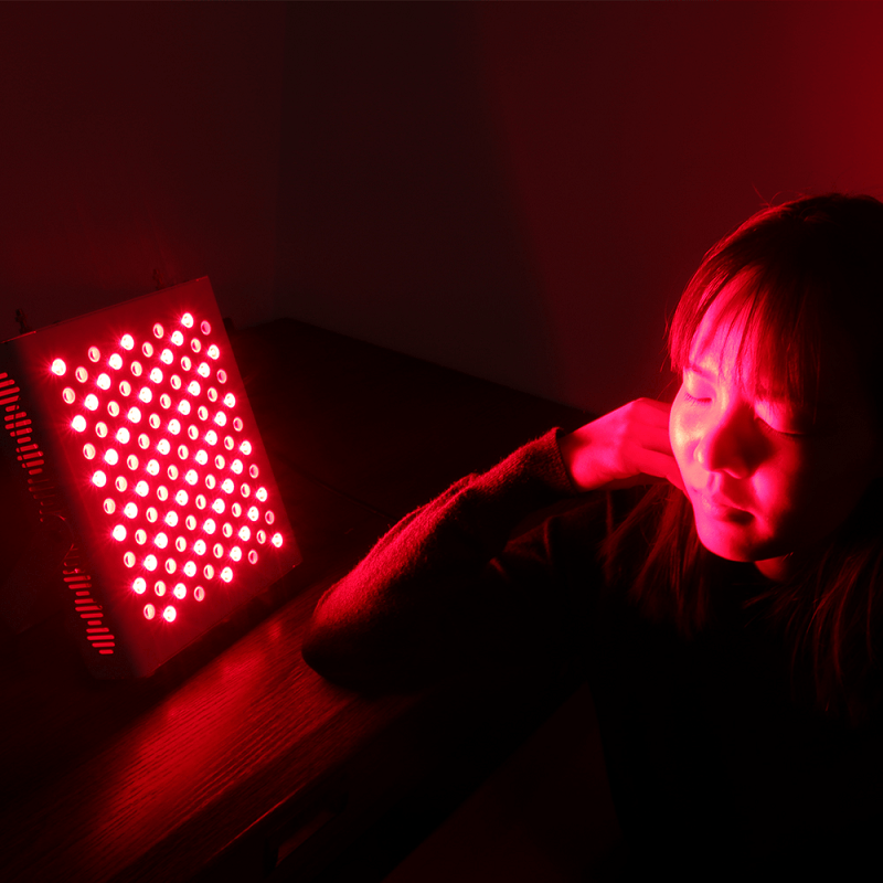 RDS500 Nejlepší terapie červeným světlem doma pro terapii obličeje blízkým infračerveným světlem 850 nm FDA zdravotnické prostředky přímo z továrny v Číně